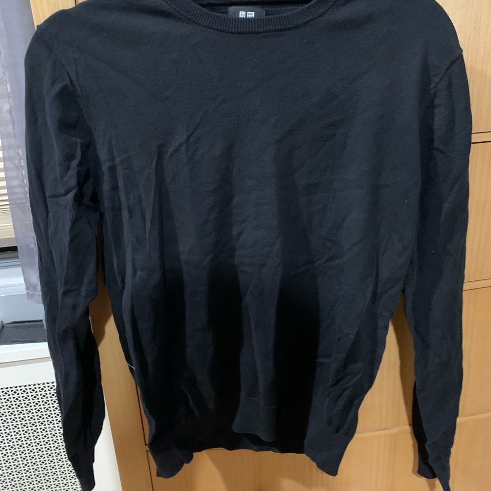 Black long sleeve shirt
